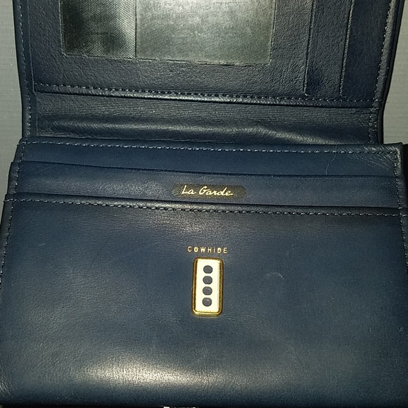 102 La Grande  wallet and change purse.  Size  os - Picture 4 of 8